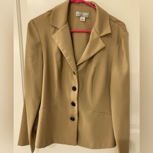 Dress Barn Size 8 Tan color suit jacket. Long sleeve button down P2P 19